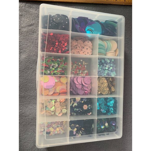 Mixed Sequin Set In Storage Box For Crafting & Decoration Projects - Picture 10 of 11